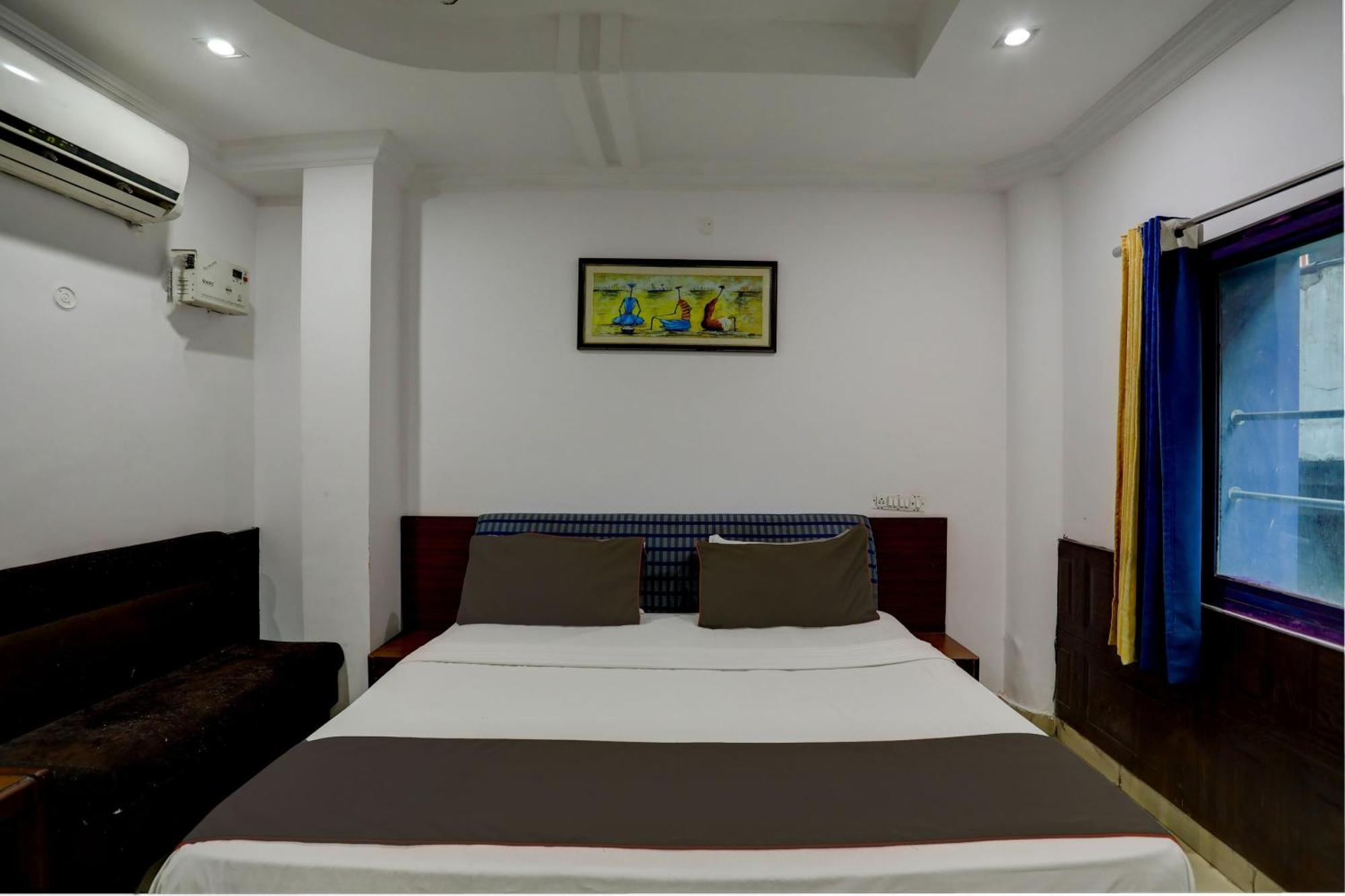 Hotel Monarch Inn Лакхнау Экстерьер фото