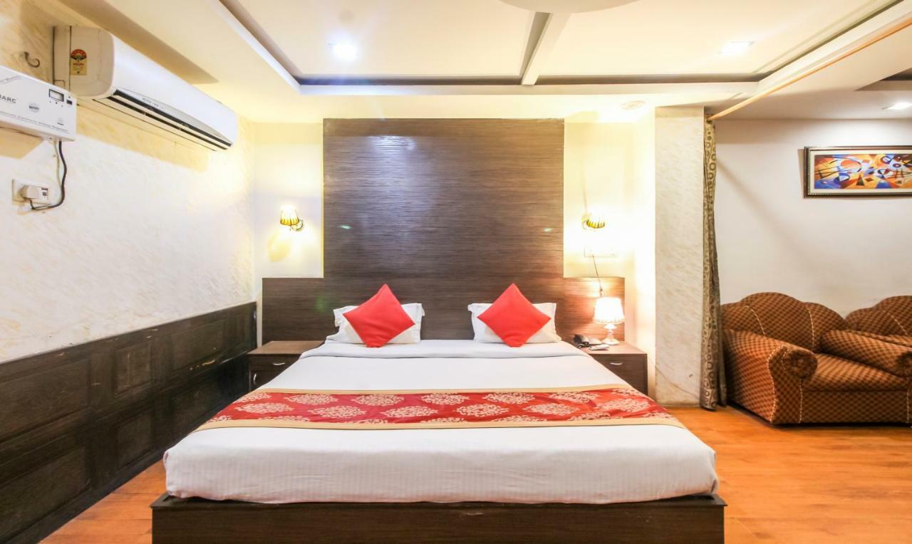 Hotel Monarch Inn Лакхнау Экстерьер фото